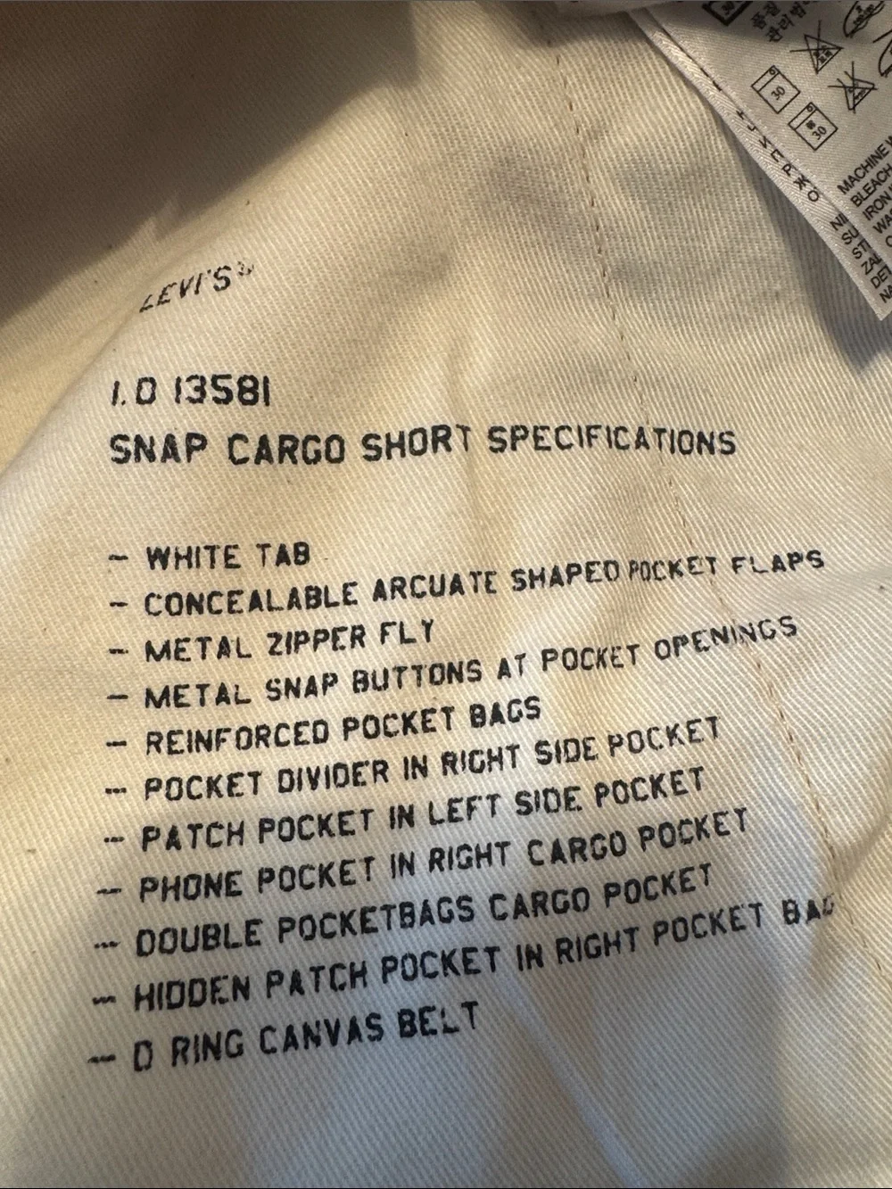 Levi’s Men’s Red Black Camo Snap Cargo Utility Shorts Style 13581 Size 36